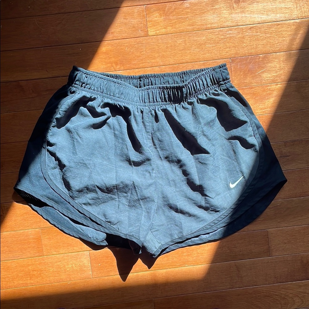 Nike Black Athletic Shorts Quick-Dry Performance